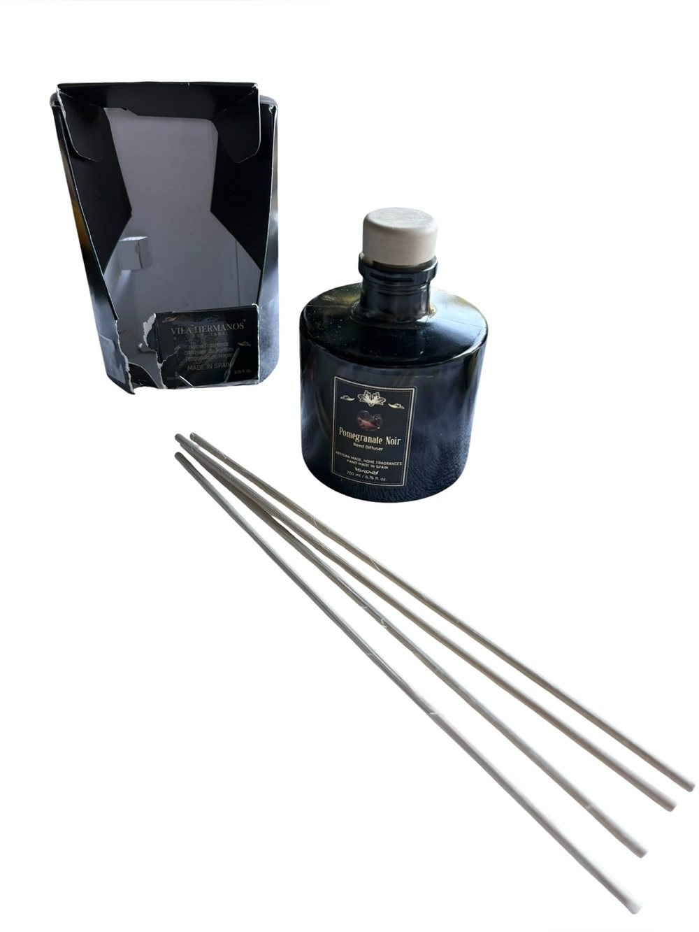 NEW Vila Hermanos reed diffuser 6.76 oz POMEGRANATE NOIR SPAIN Damaged Box